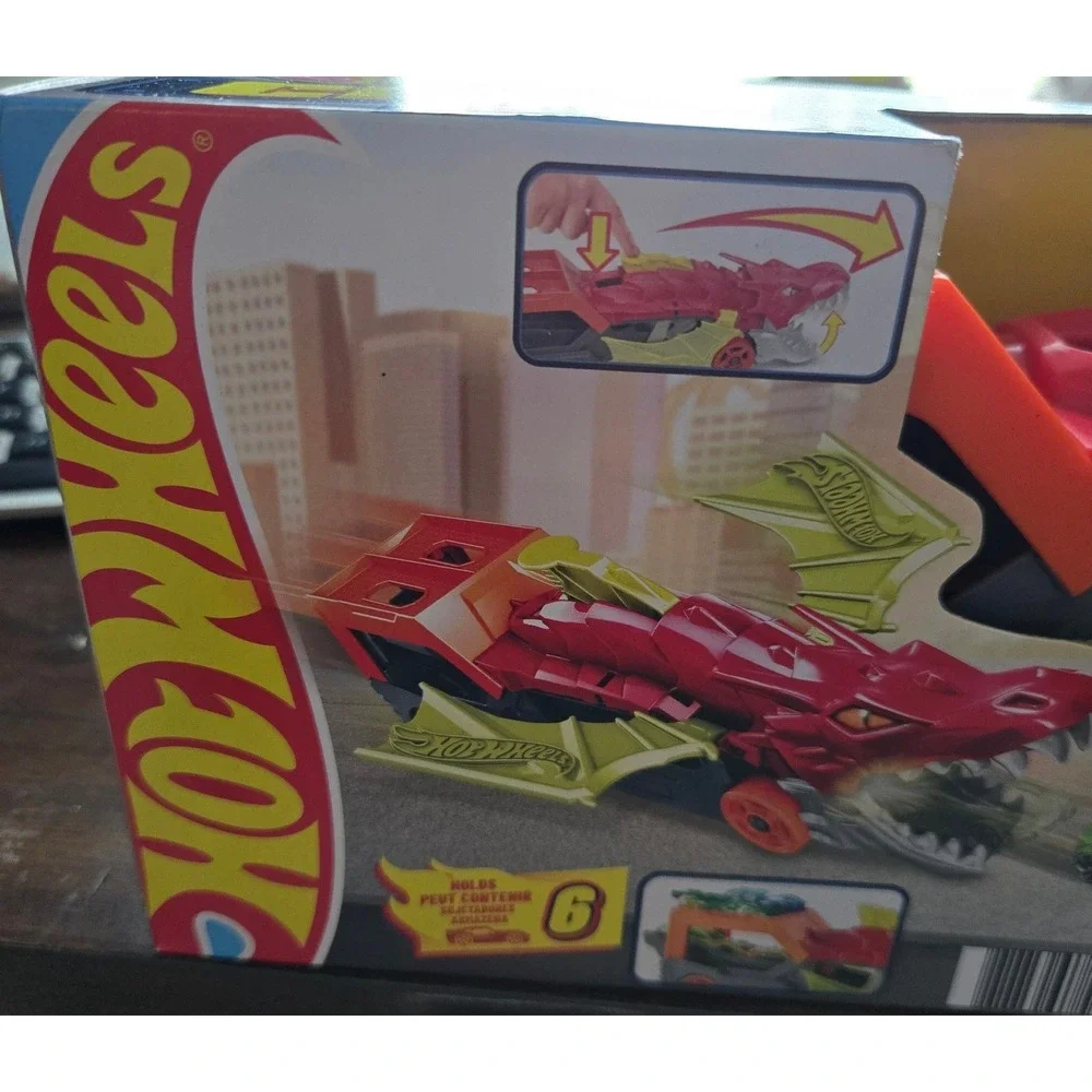 Hot Wheels City Dragon Launch Transporter Red Car Carrier Playset GVG37 NEW